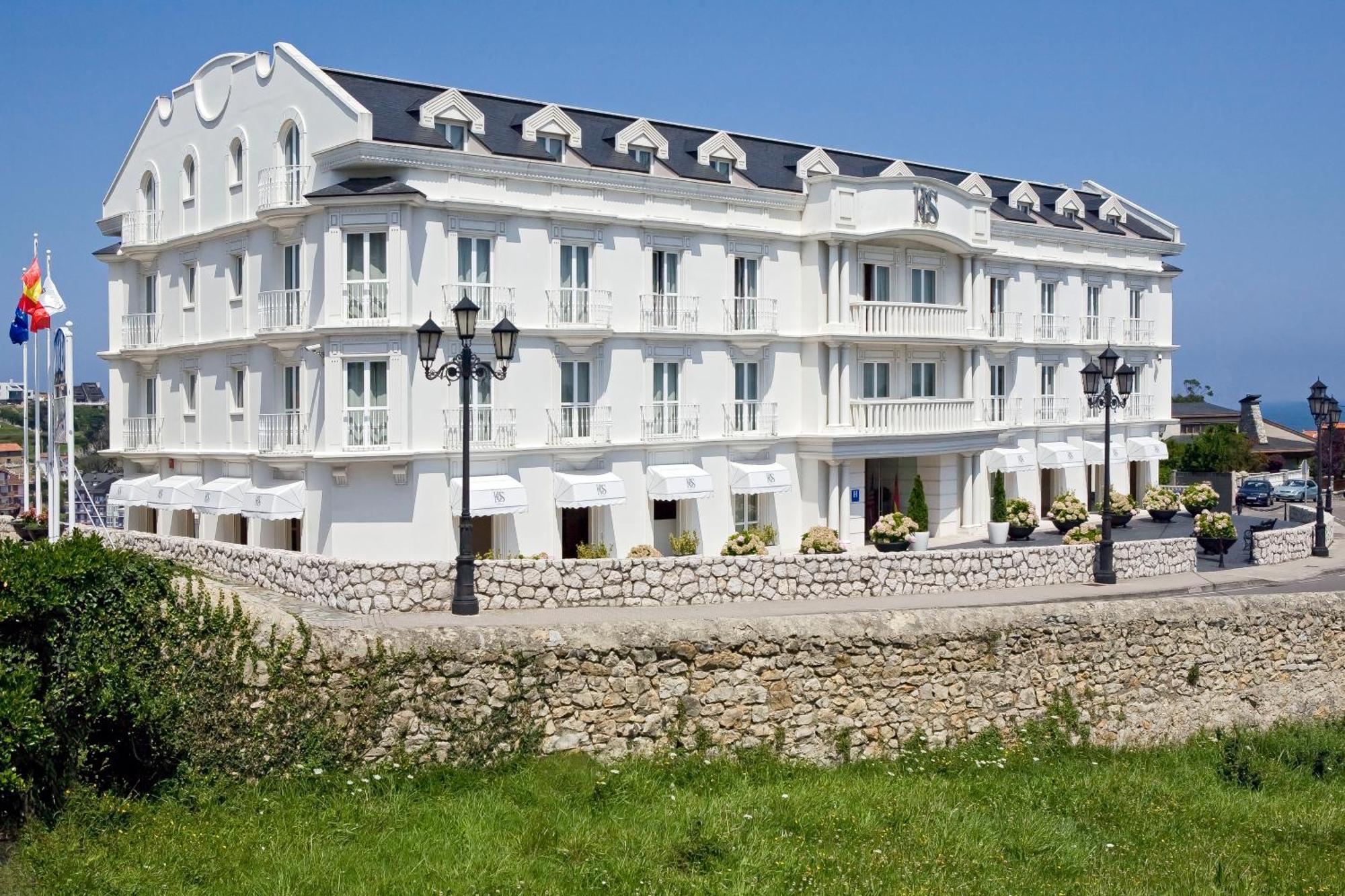 Gran Hotel Suances Exterior photo